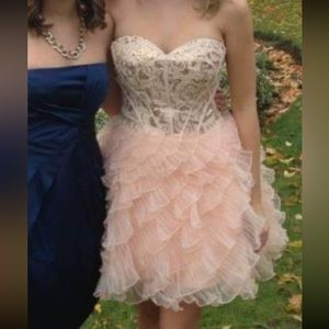 Le château formal pink dress size small